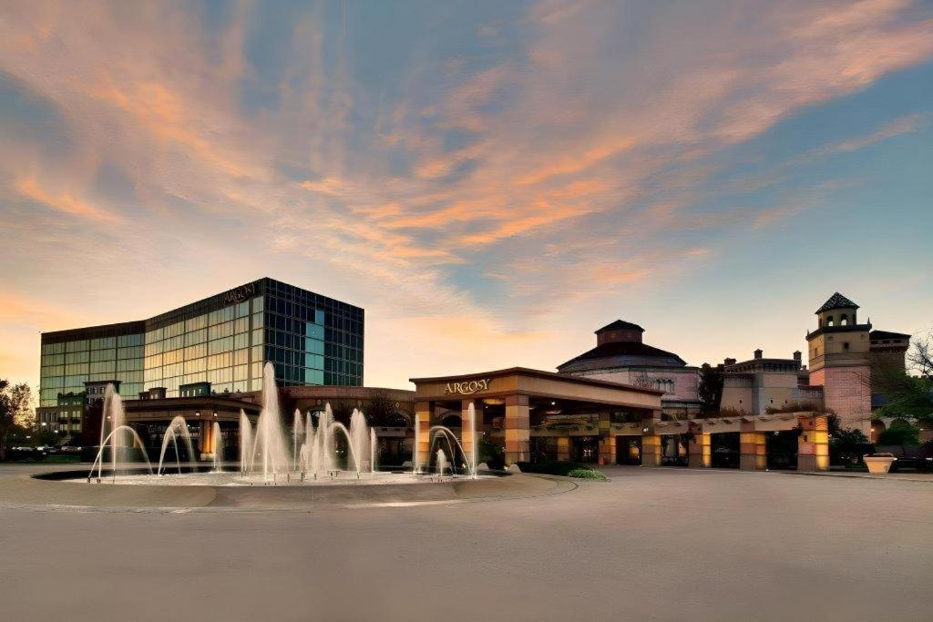 Argosy Casino Hotel & Spa Riverside Exterior foto